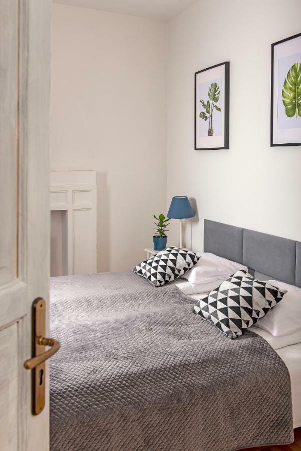 3D Florianska 15 Apartament Krakow Bagian luar foto